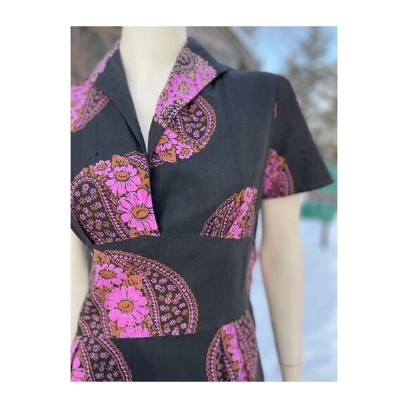 60s Cotton Day Dress Midi Groovy Floral Paisley Print Black Pink Yolk Waist - Picture 7 of 16